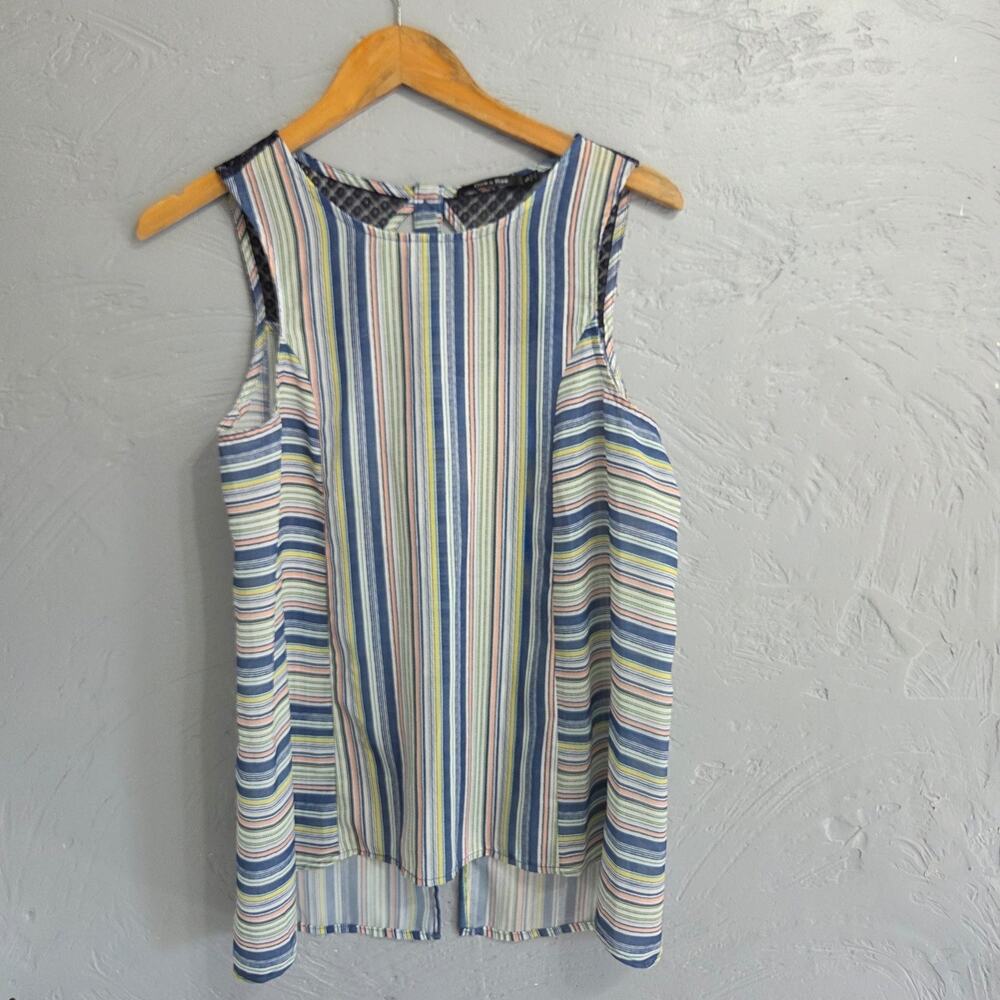 Doe & Rae cute sleeveless blouse womans size Small